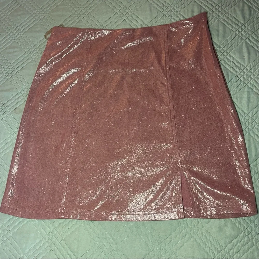 Main Strip Metallic Rose Pencil Skirt